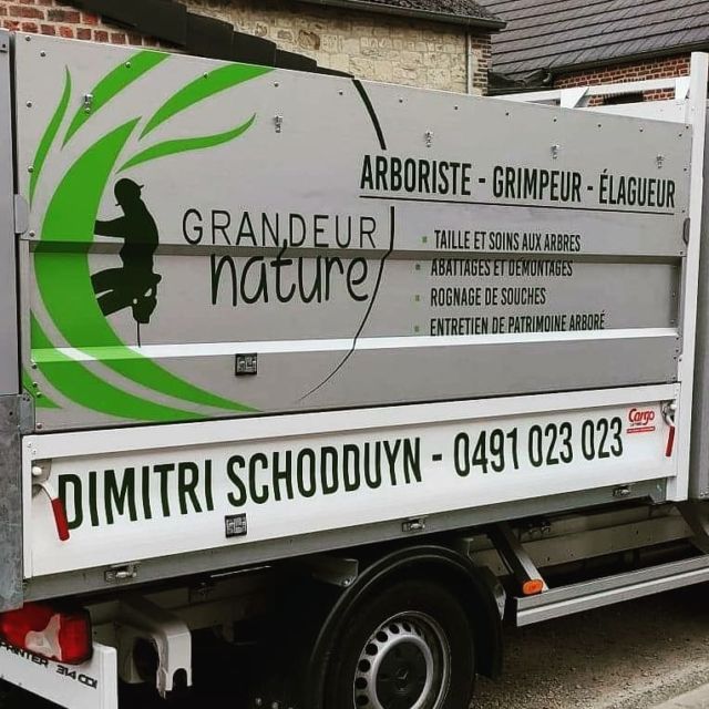 🌿 Grandeur Nature - Réalisation, impression et lettrage d'une camionnette 🌳

#lettrage #véhicule #Novaprint #novaprintbe #miseenpage #impression #toutsupport #creation #realisation #projet #personnalisation  #site #impressionenligne #design #designgraphic #graphisme 🌱